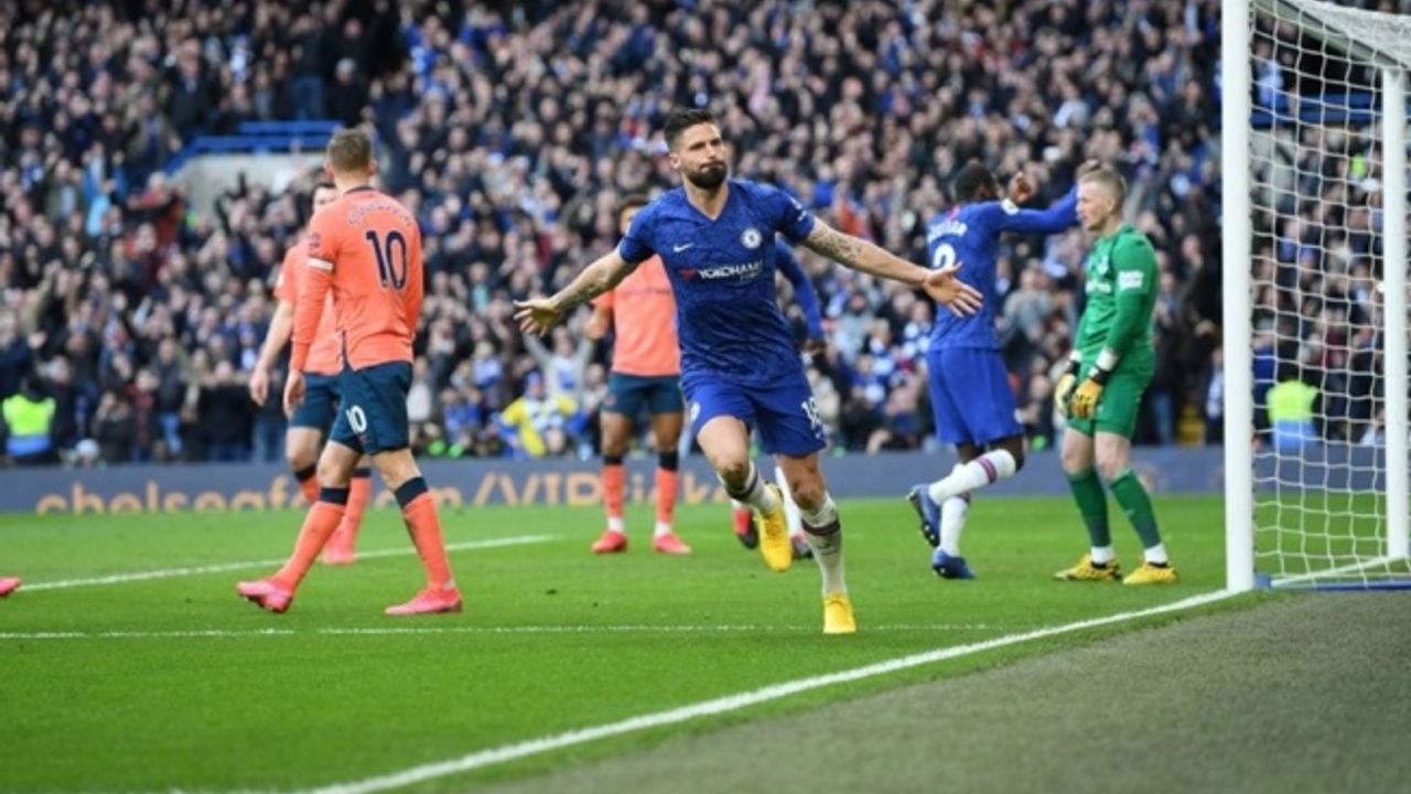 Chelsea, Everton'ı farklı mağlup etti