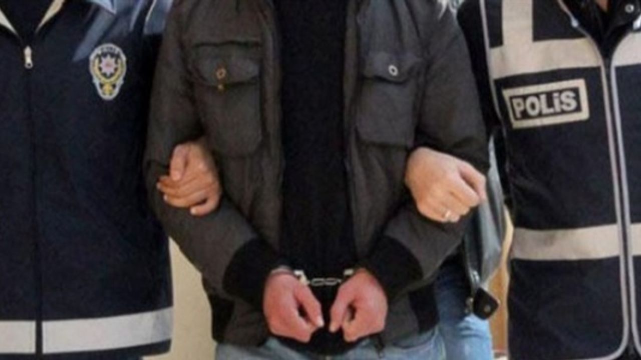 İzmir'deki Boğaziçi gösterilerinde 6 kişiden 5'i tutuklandı