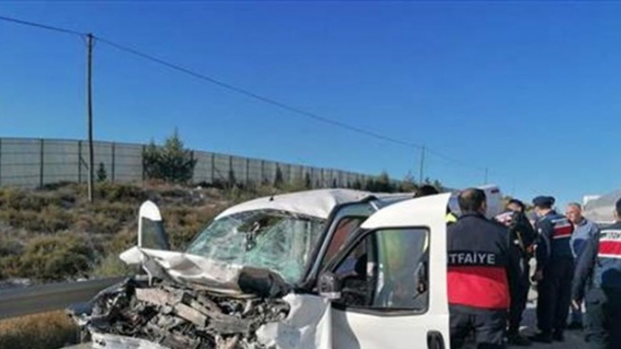 Eskişehir'de trafik kazasında 2 kişi öldü, 2 kişi yaralandı