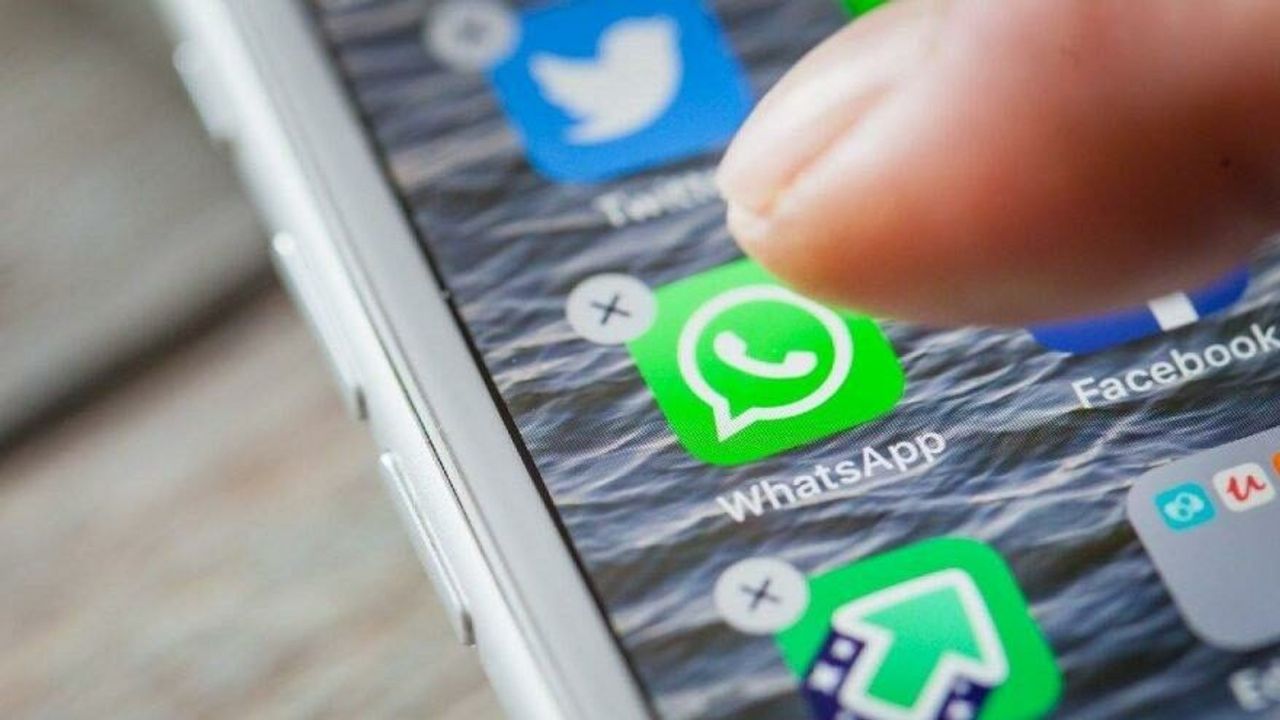 WhatsApp’ta yeni özellik: Mesajlara tepki verilebilecek