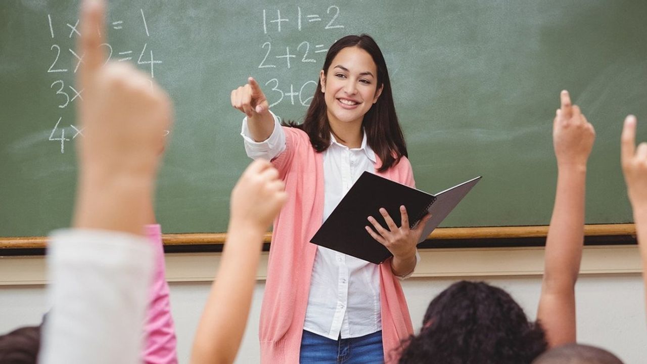Öğretmenlerin 2022 Yılı Ek Ders Ücretleri Ne Kadar Olacak ?