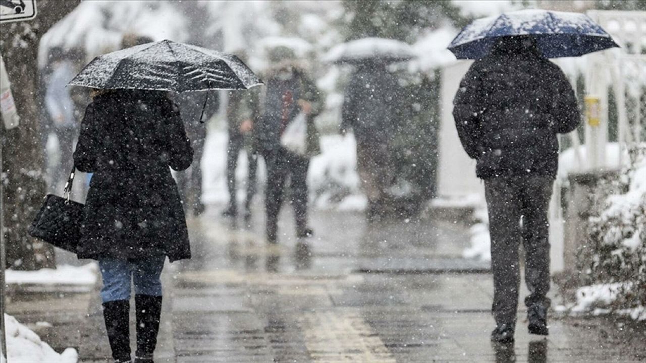 Kar ile ilgili son dakika uyarısı! Peş peşe açıklamalar geliyor! 19 ilde kuvvetli kar yağışı! İstanbul, Ankara...