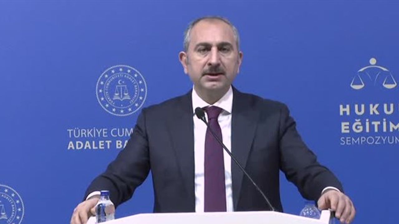 Adalet Bakanı: Hukuk müfredatına 'Hukuk Türkçesi' dersi de eklensin