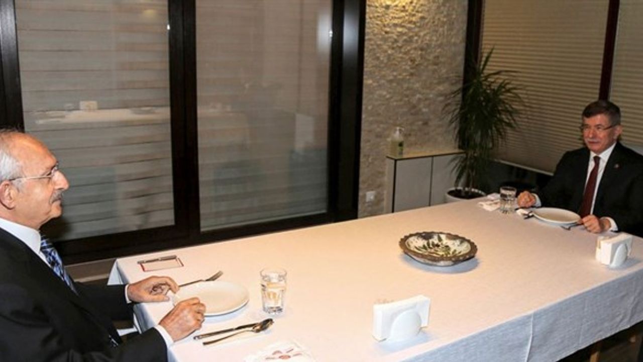 Kılıçdaroğlu ile Ahmet Davutoğlu akşam yemeğinde buluştu