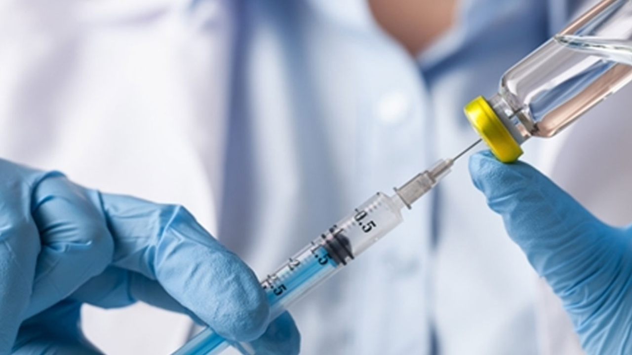 Kanada aşı olmayı reddedenlerden sağlık vergisi alacak