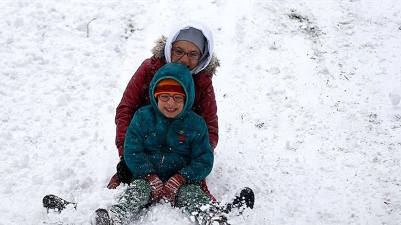 20 ilde okullar kar yağışı nedeniyle tatil edildi