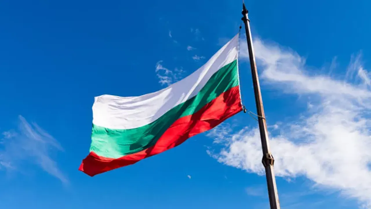 Bulgaristan 10 Rus diplomatı istenmeyen kişi ilan etti