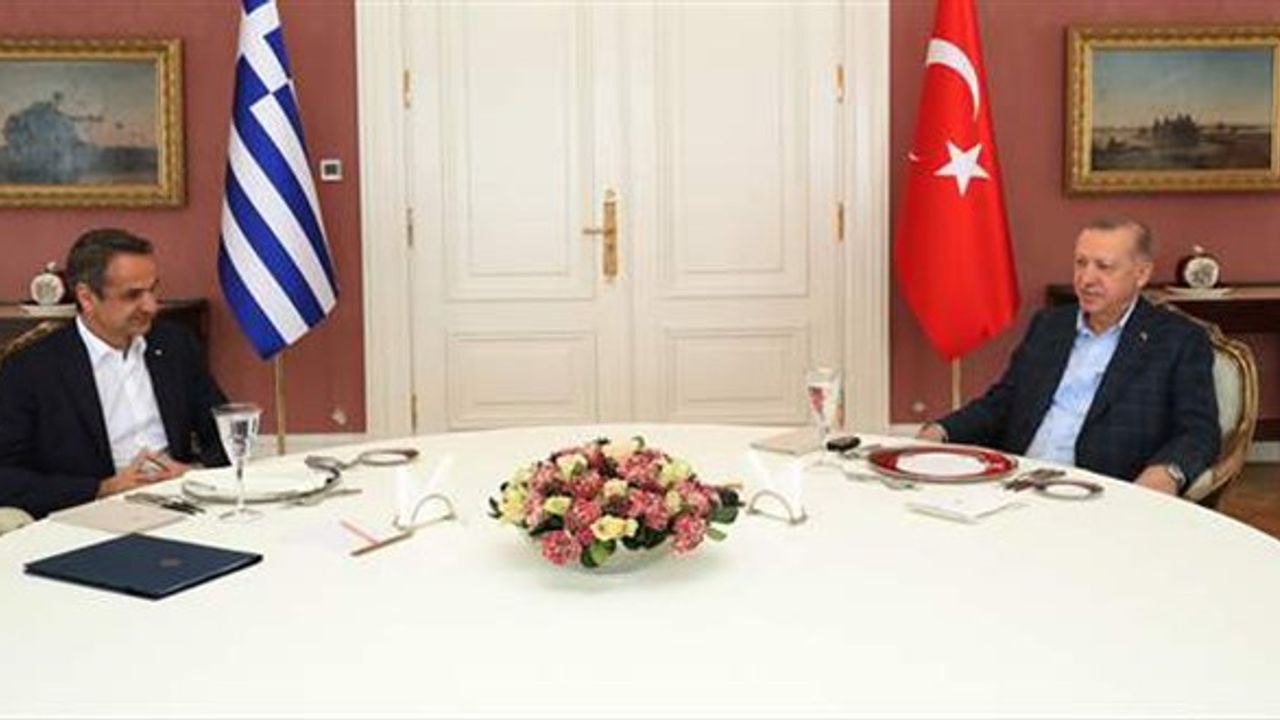 Erdoğan, Yunanistan Başbakanı Miçotakis'i kabul etti