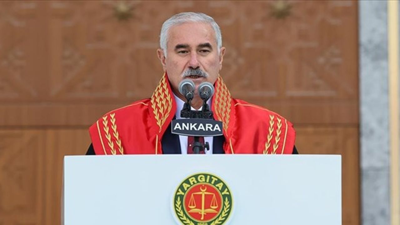 Yargıtay Başkanı Akarca'dan 'sosyal medya mahkemeleri' eleştirisi