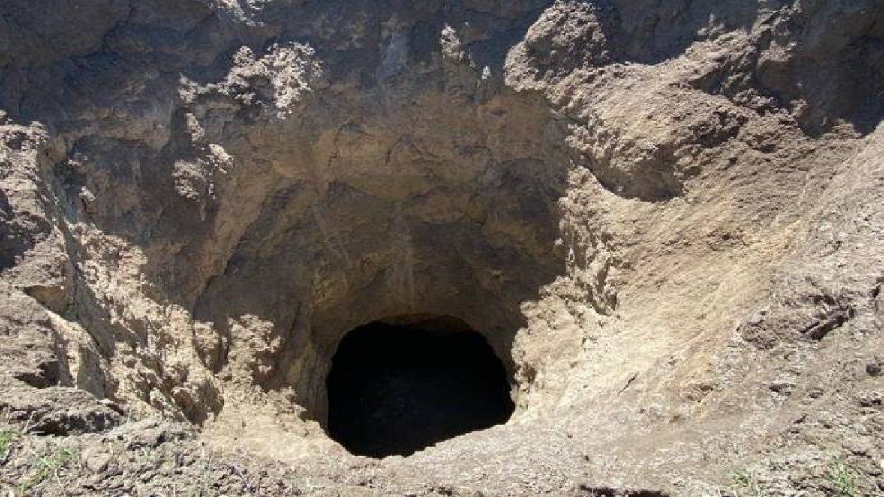 Konya’da 40 metre derinliğinde obruk oluştu