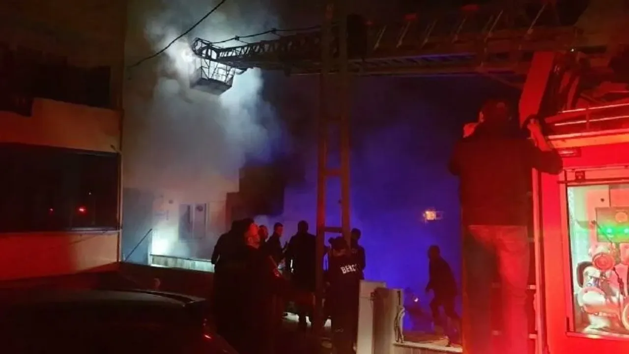 Korkutan yangın: 7 kişi dumandan etkilendi