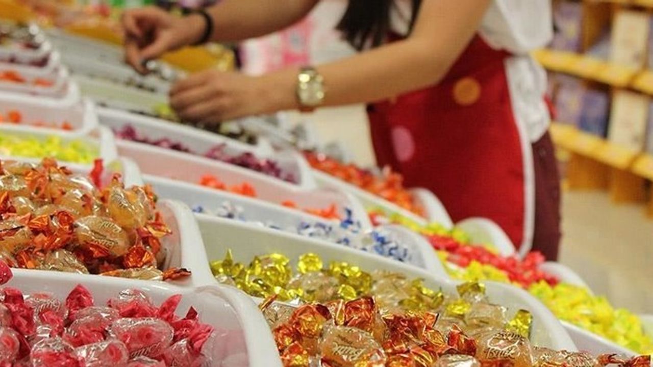 Bayram öncesi 'tatlı' telaş: Şeker ve tatlıcıların yolu tutuldu