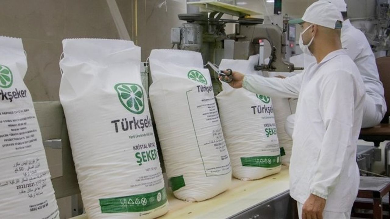 TÜRKŞEKER'den Kırklareli'ndeki arıcılara indirimli 108 ton şeker desteği