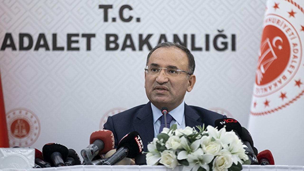 Adalet Bakanı Bozdağ'ın koronavirüs testi pozitif çıktı