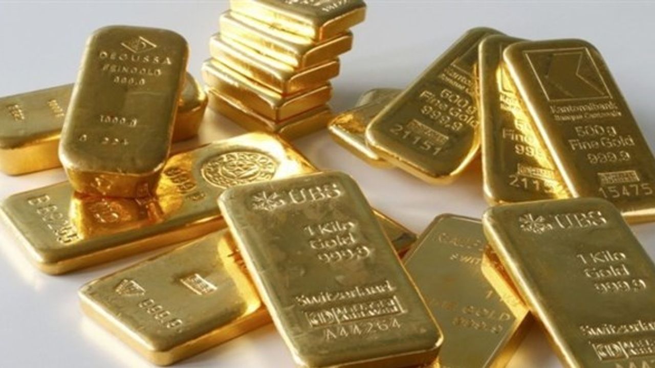Altın düşüşte, gram fiyatı 896 lira seviyesinden işlem görüyor