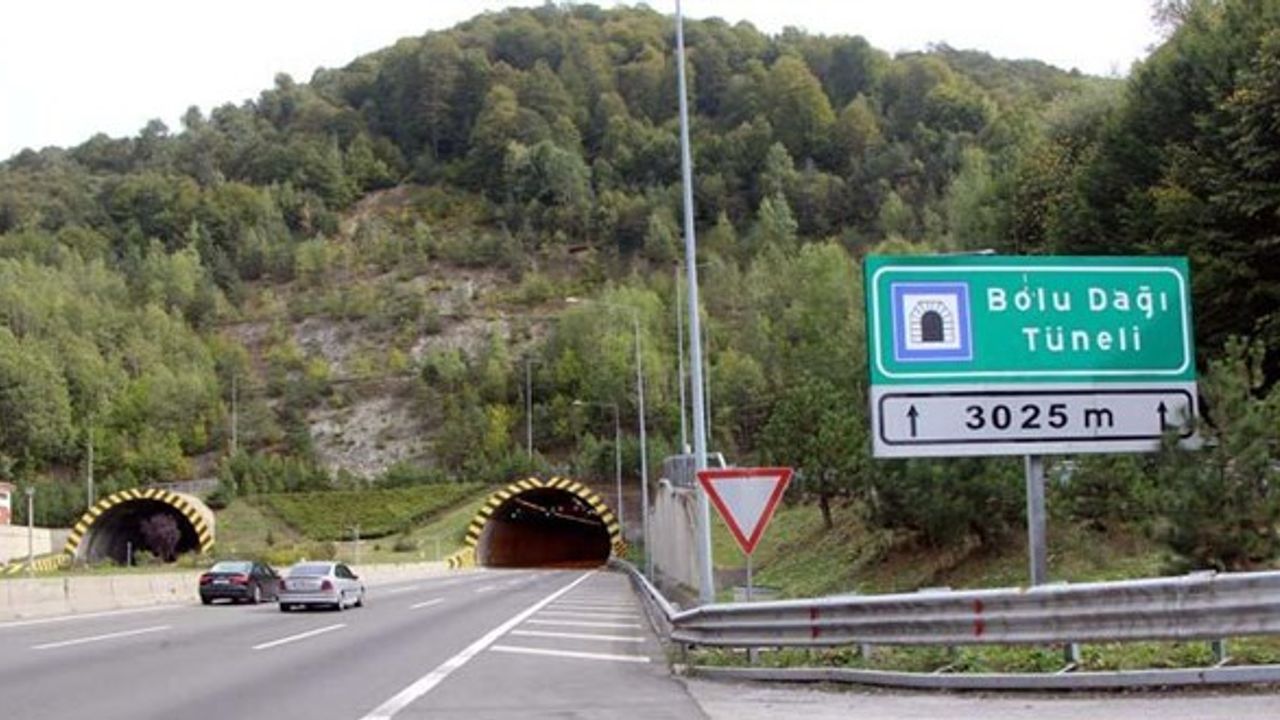 Bolu Dağı Tüneli'nde 4 şerit trafiğe kapatıldı