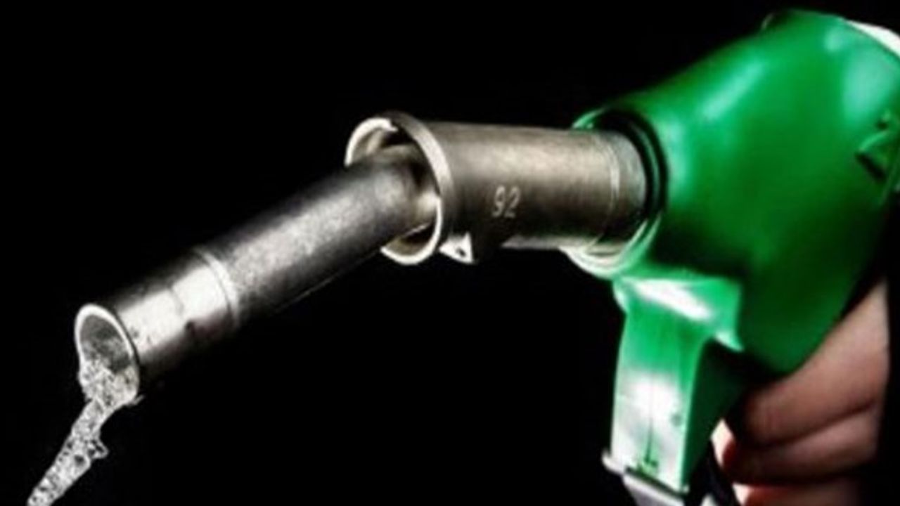 Brent petrolün varil fiyatı yeniden 100 TL sınırının üzerine çıktı