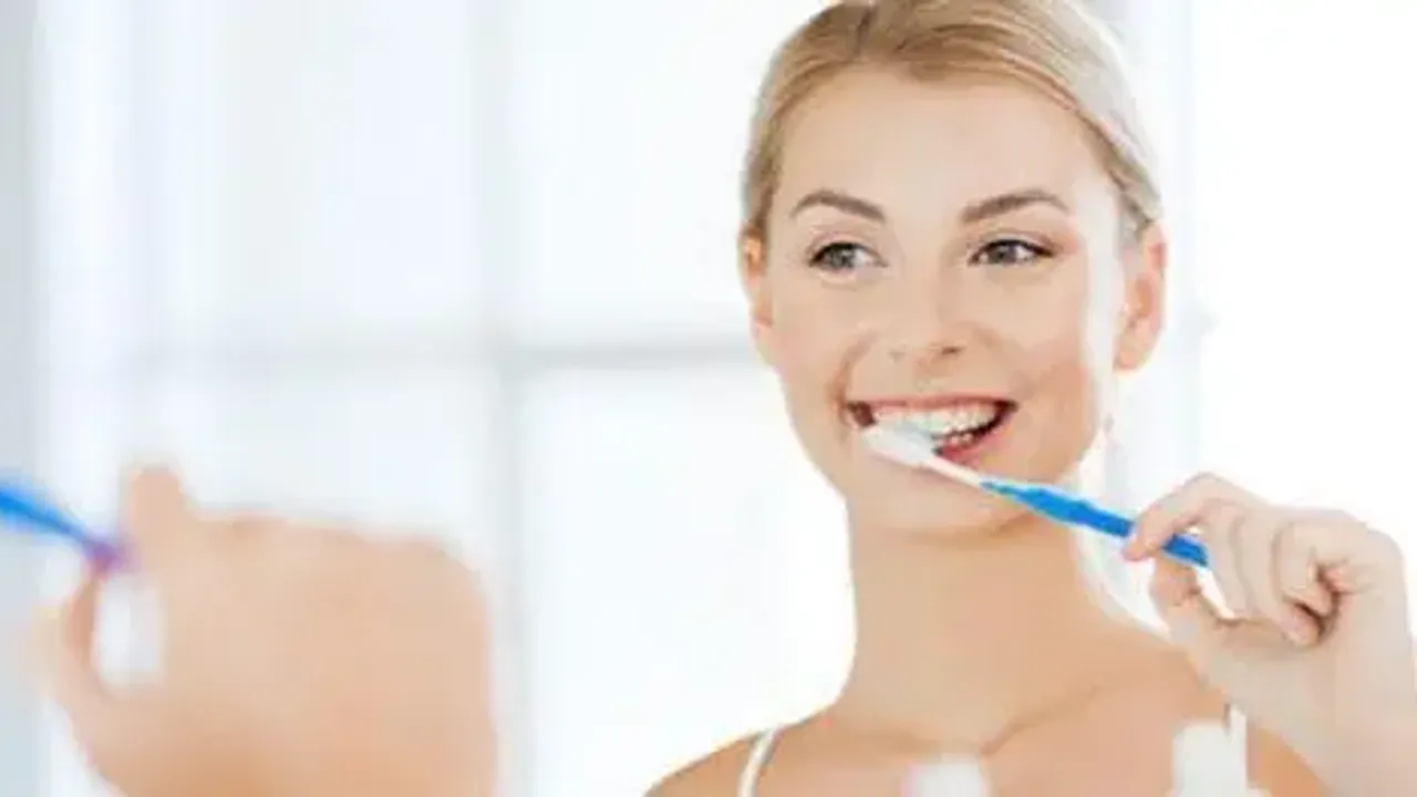 Diş fırçalamak orucu bozar mı? Ramazan ayında ağız kokusu nasıl önlenir?