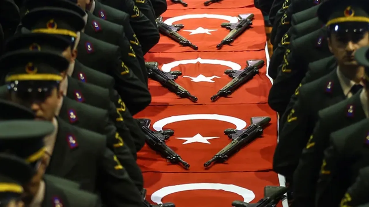 Sacede İzmir'de 52 albay general olacaktı ürküten veriler