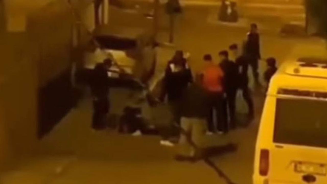 İstanbul'da kucağındaki çocukla şiddete uğrayan kadının görüntülerine tepki