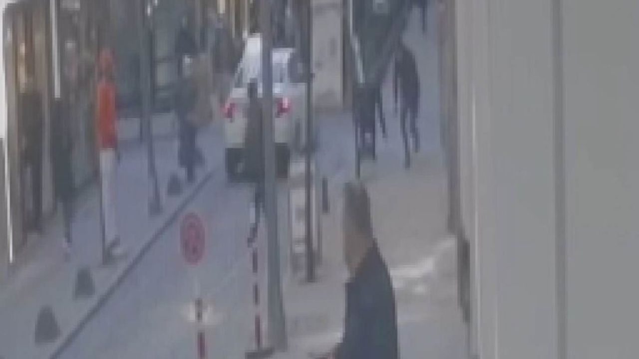 Nişantaşı'nda sokak ortasında silahlı saldırı kamerada