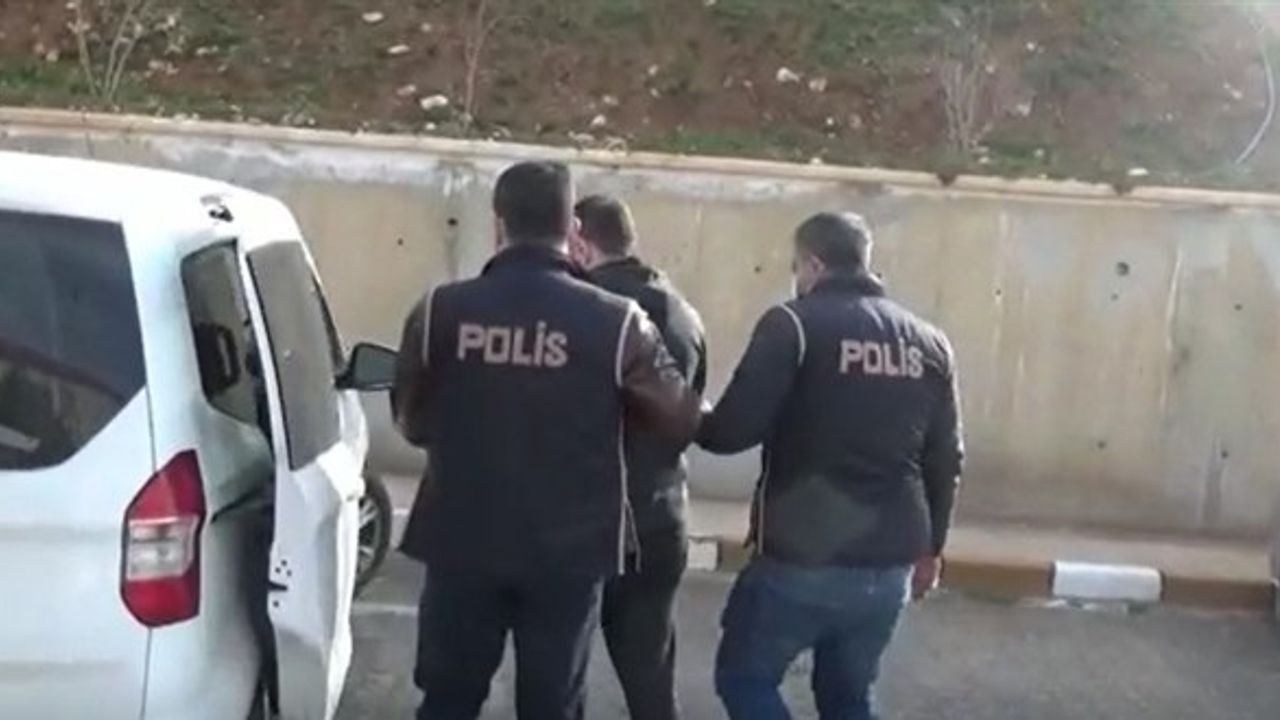 Gaziantep'te FETÖ operasyonu: 15 gözaltı