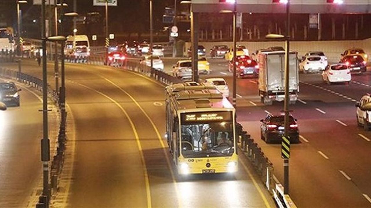 İstanbul'da 65 yaş üstü toplu taşıma ücretsiz olmaya devam edecek mi? İBB'den flaş açıklama...