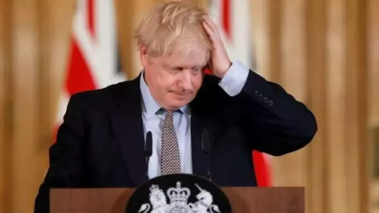 İngiltere Başbakanı Johnson özür diledi!