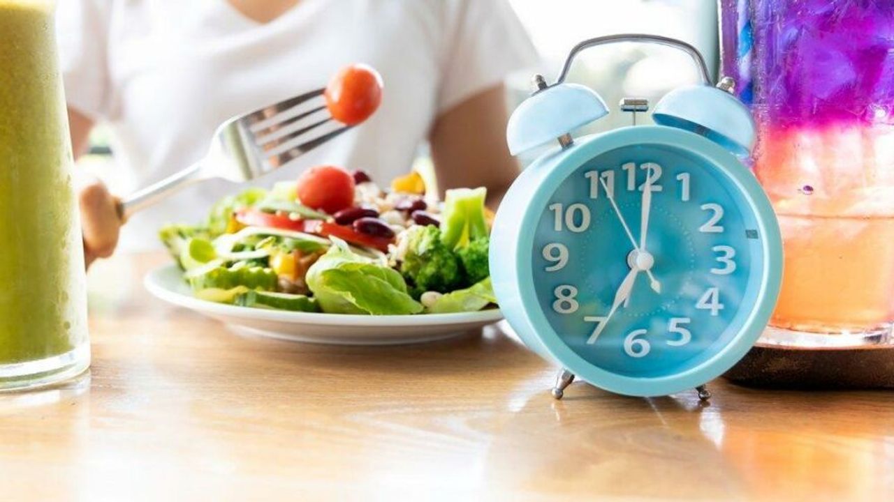 Günde üç öğün yemek zararlı mı? Sağlığımız için günde kaç öğün yemek yemeliyiz? Uzmanlar yanıtladı…