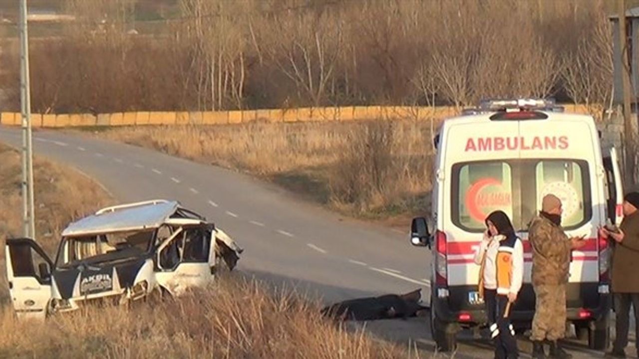Bitlis'te feci kaza: 4 ölü, 25 yaralı