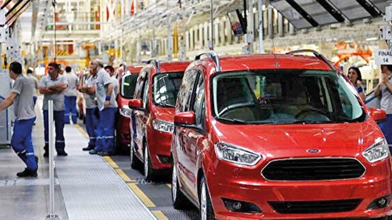 Pahalı otomobil ticariye yaradı: Hafif ticari araç satışı yüzde 10 büyüdü