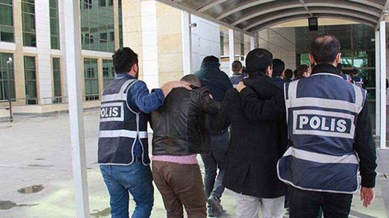 Şanlıurfa merkezli 4 ildeki rüşvet operasyonunda 8 zanlı tutuklandı
