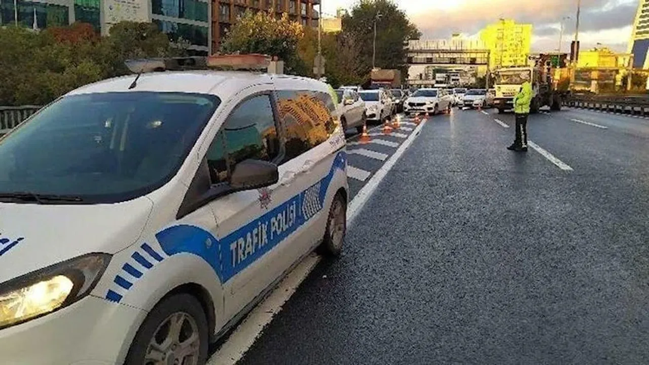 İstanbul Valiliği duyurdu! Bu yollar trafiğe kapatılacak