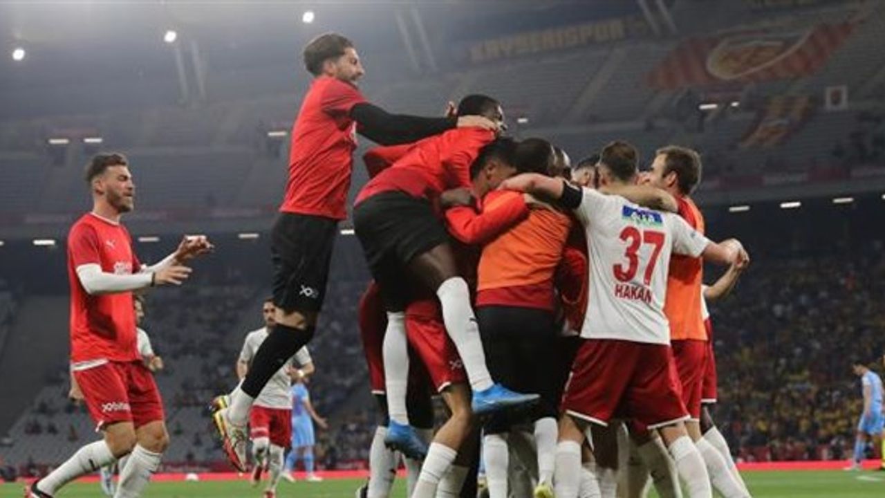 Ziraat Türkiye Kupası'nda şampiyon Demir Grup Sivasspor