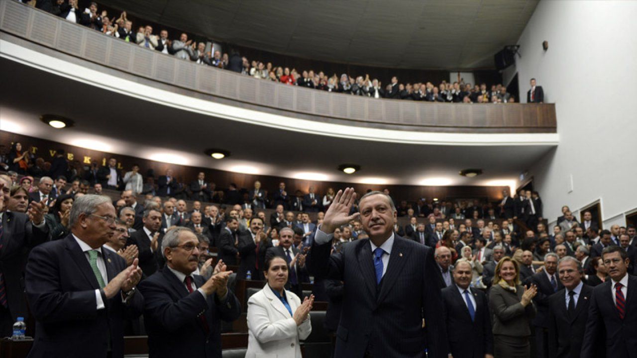 Cumhurbaşkanı Erdoğan'dan bakanlara uyarı: Milletvekillerin telefonlarını açacaksınız