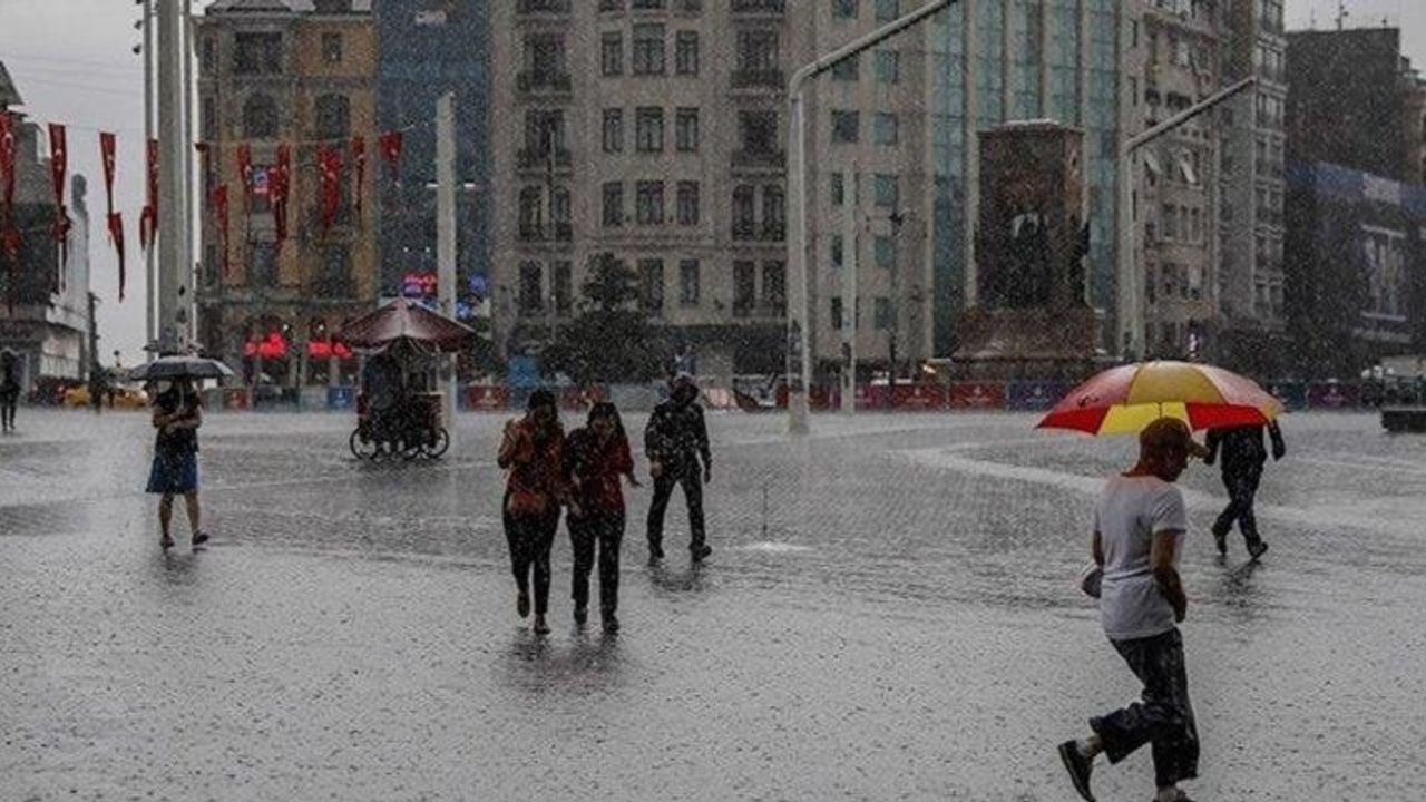 İBB uyardı! Yağışlı ve serin hava İstanbul’da 10 gün sürecek