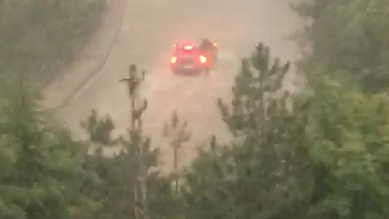 Ankara’da şiddetli sağanak yağış etkili oldu! Mansur Yavaş ve İçişleri Bakanlığı’ndan art arda açıklama
