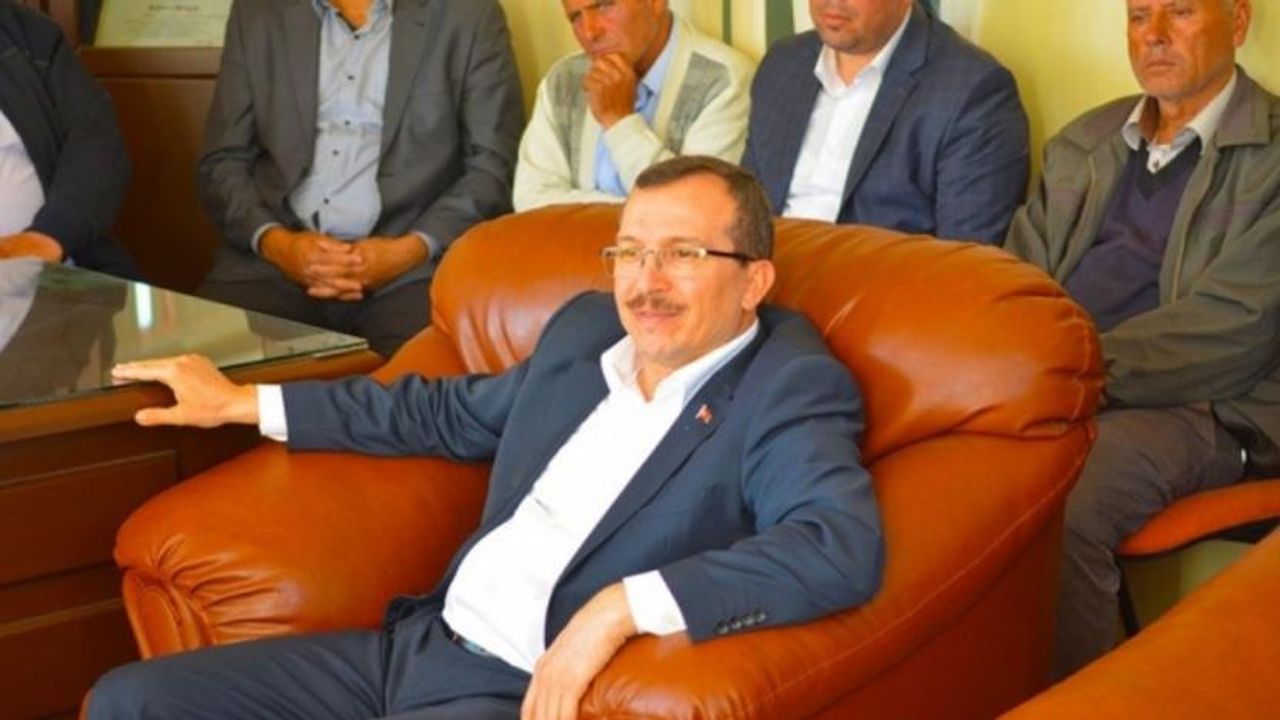 Ak Parti milletvekili Uğur Aydemir, 'memur maaşları bütçeye yük' dedi.