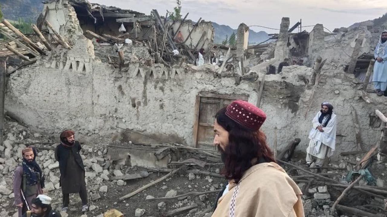 Afganistan depreminde ölü sayısı artmaya devam ediyor