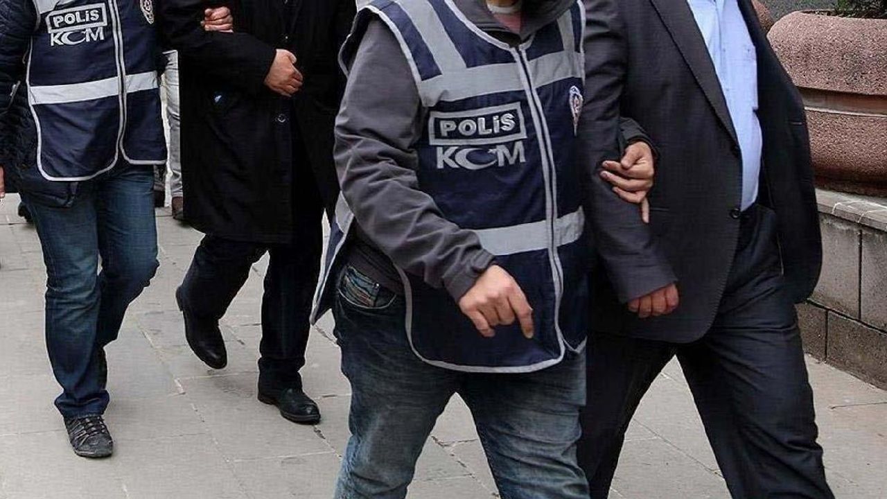 İzmir'de Bylock operasyonu: 10 gözaltı