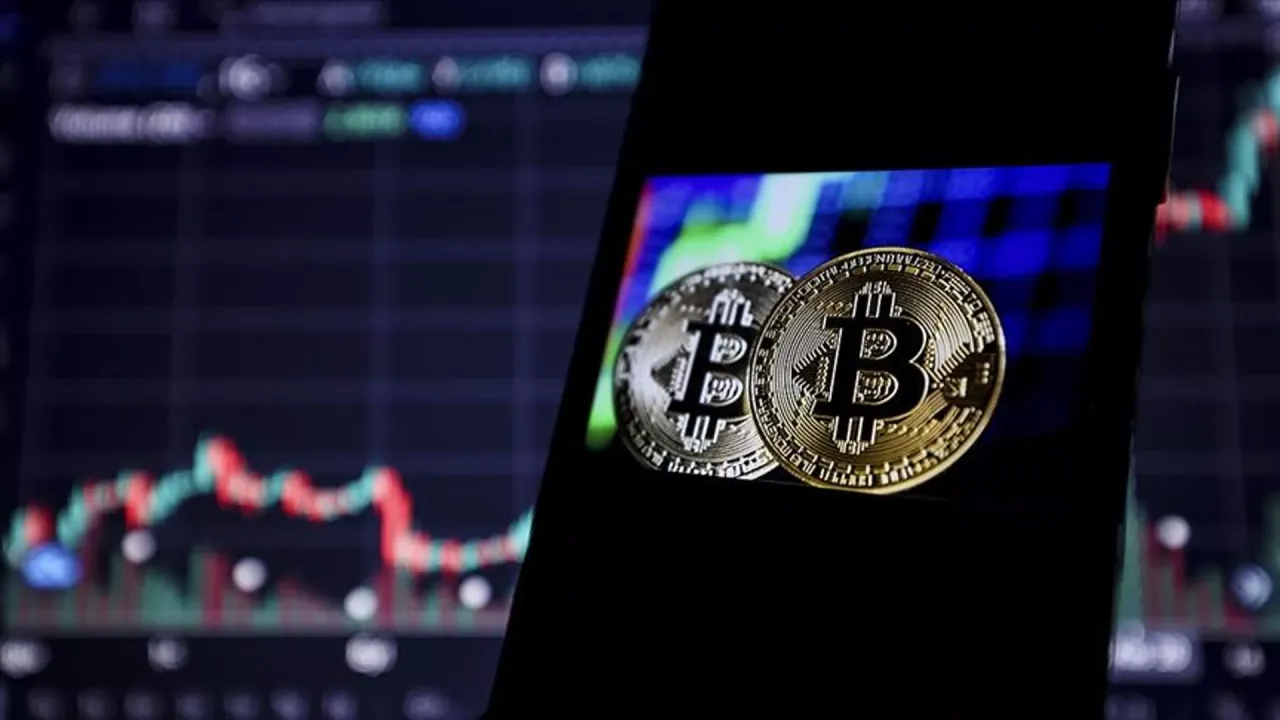 Bitcoin yatırımcılarına kaybettirmeye devam ediyor