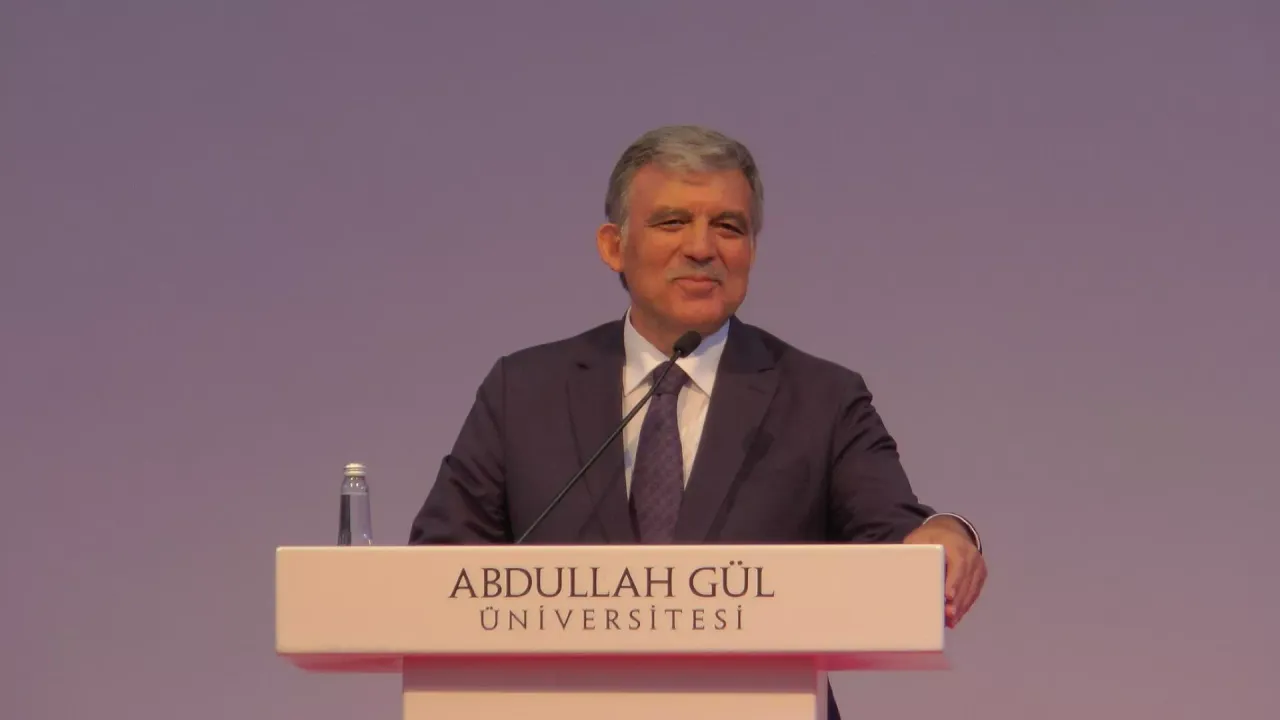Abdullah Gül: İyi üniversitelerin sayısını çoğaltmak lazım