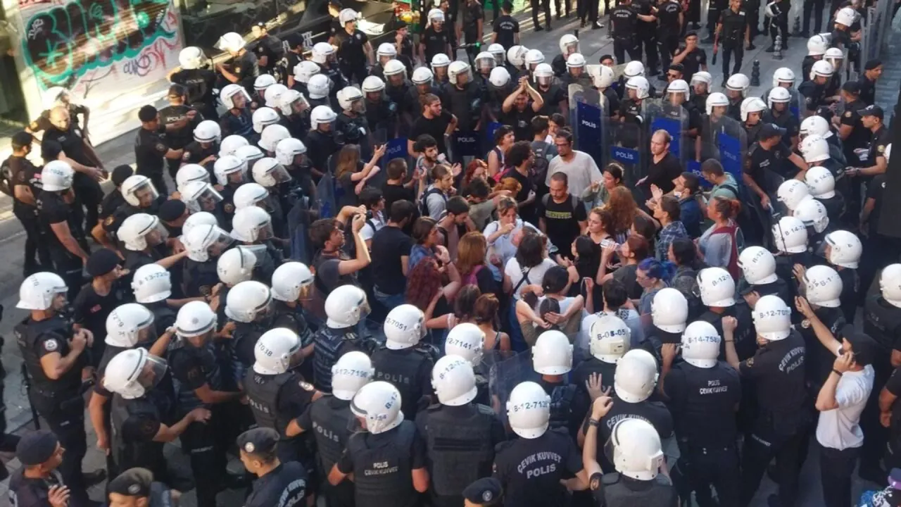 İstanbul'da yapılan anma töreninde 106 kişi gözaltına alındı