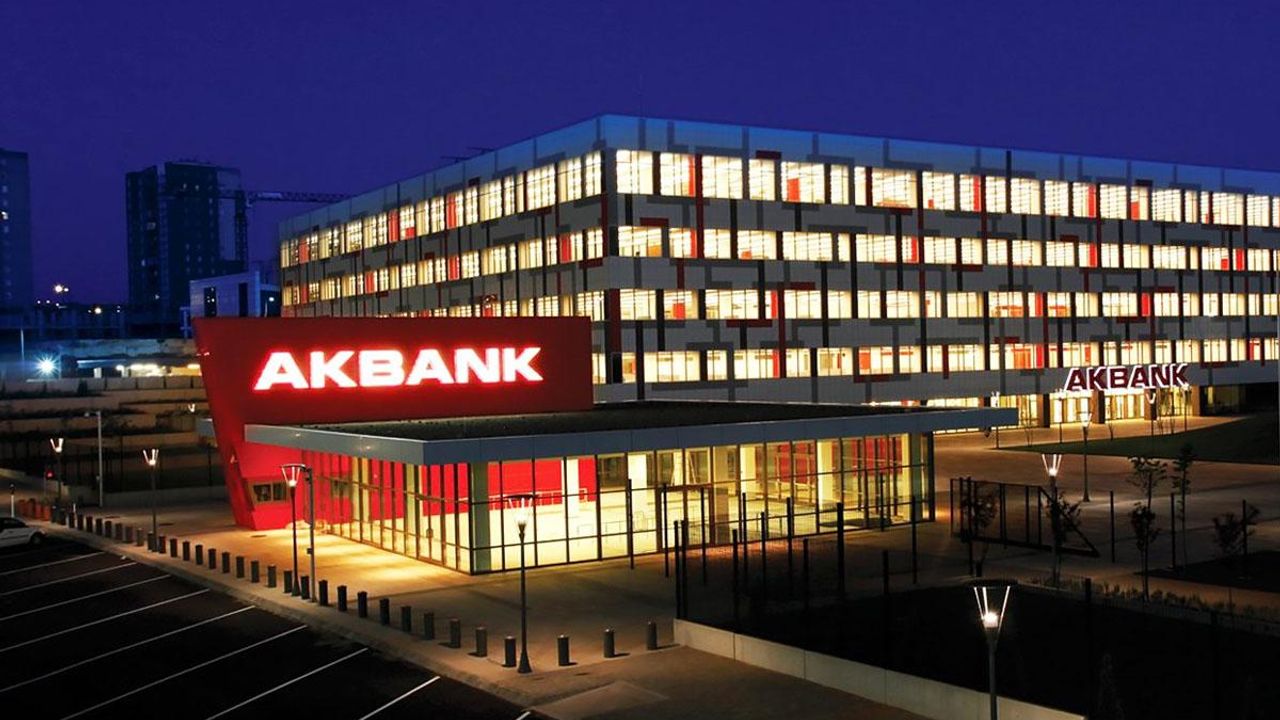 Akbank, mobil uygulamadaki sistem arızasına açıklama getirdi