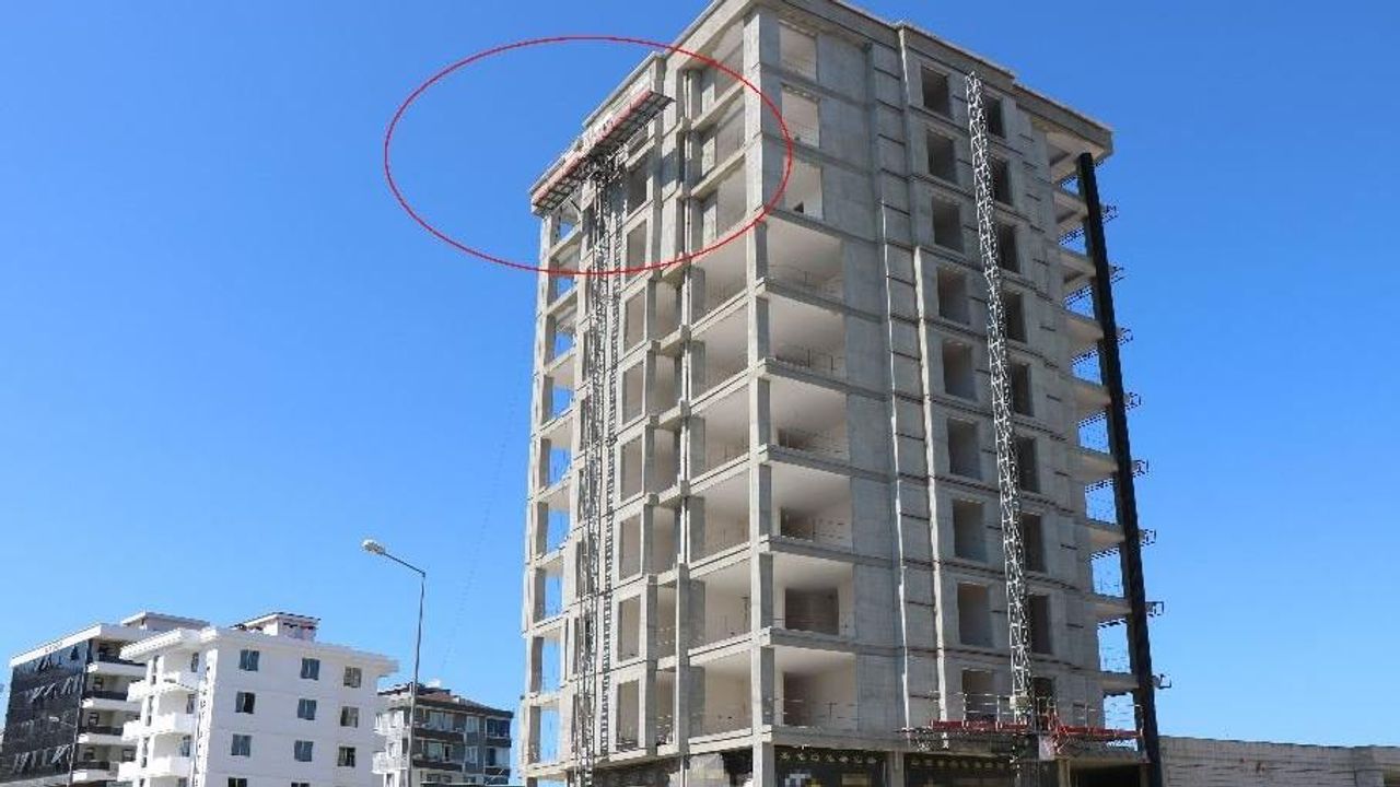 Samsun'da işçi 9. kattan düşerek yaralandı