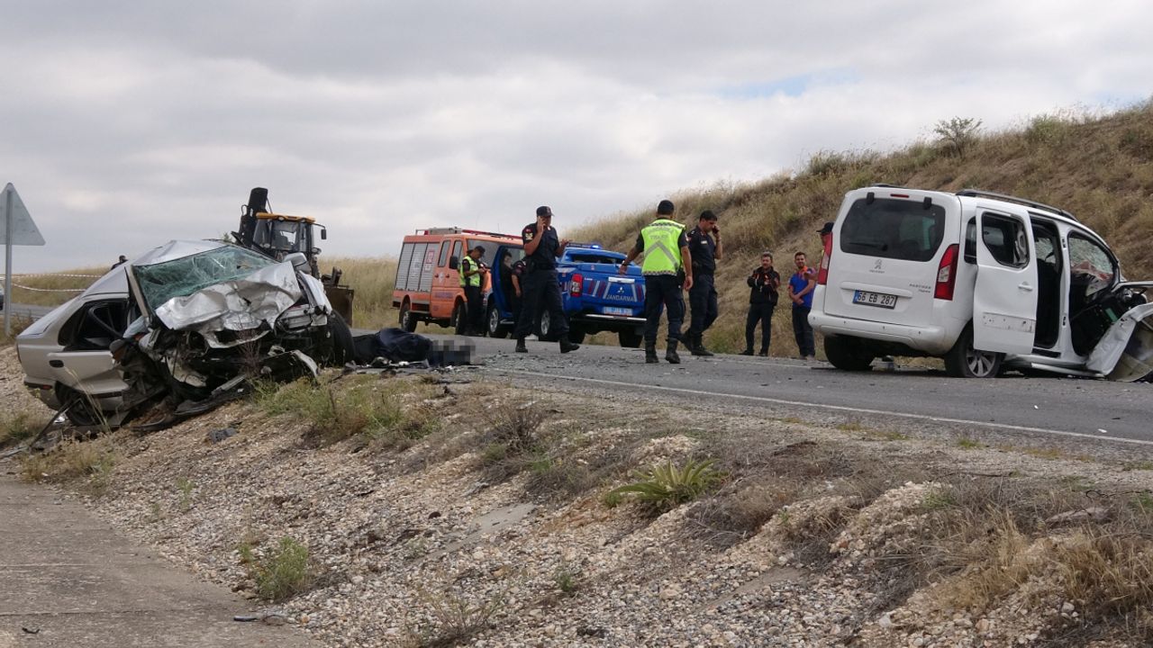 Yozgat'ta gerçekleşen kazada 2 kişi öldü 4 kişi ise yaralandı