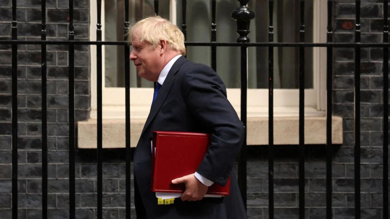 İngiliz basını hareketlendi! Boris Johnson istifa mı ediyor?