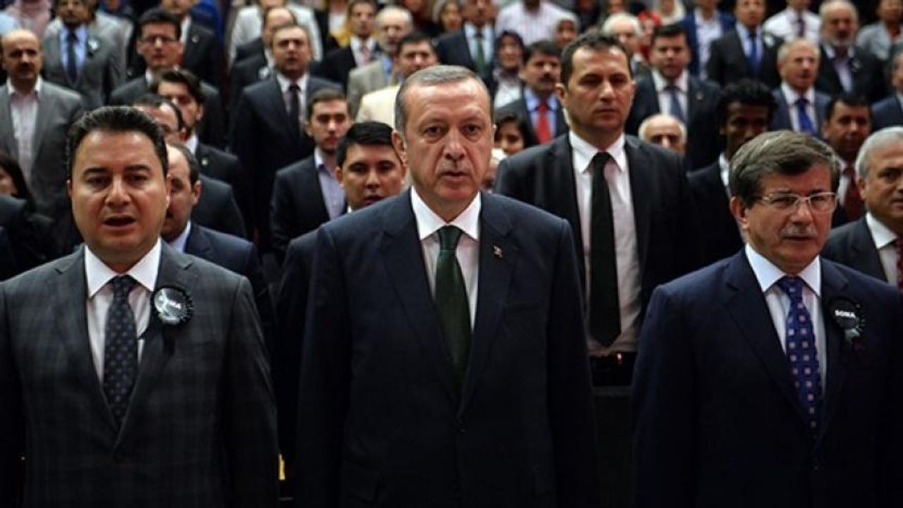 Cumhurbaşkanı Erdoğan'dan Davutoğlu ve Babacan'a: 'O makamlara layık oldukları için gelmediler'