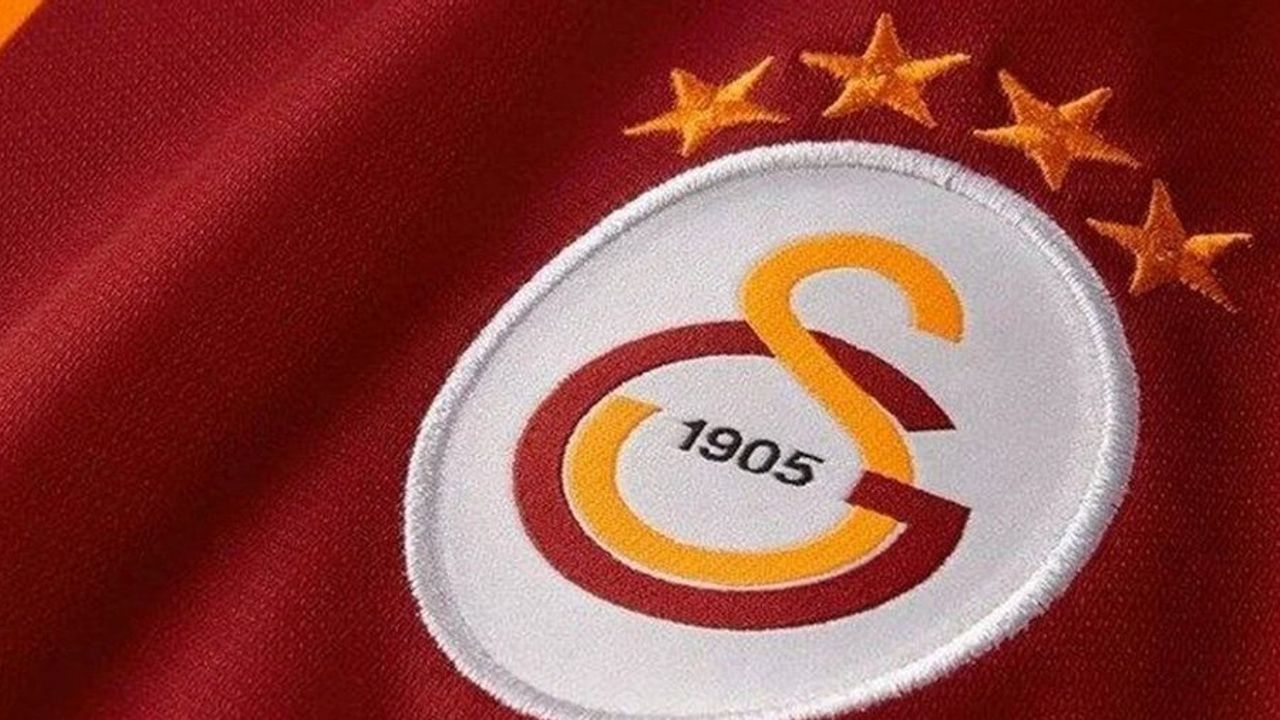 Galatasaray bombayı patlattı! Yıldız futbolcu imzaya geliyor