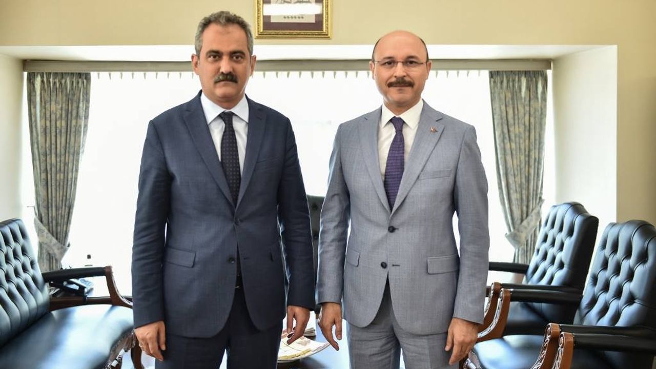 Türk Eğitim-Sen Genel Başkanı Talip Geylan'dan Bakan Özer'e ziyaret